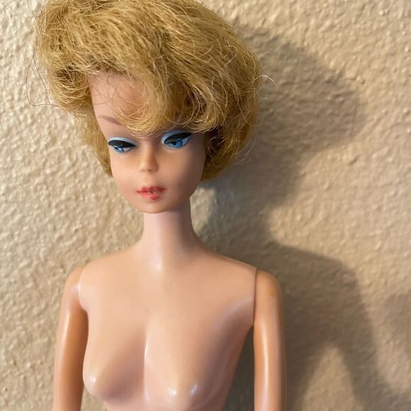 Midge 1960’s Bubble Cut Barbie Doll - Picture 5 of 13